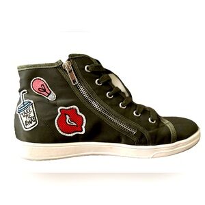 Madden Girl Cindy High-Top Gray/Black Sneakers w/ Patches. Size 9 Gently Worn